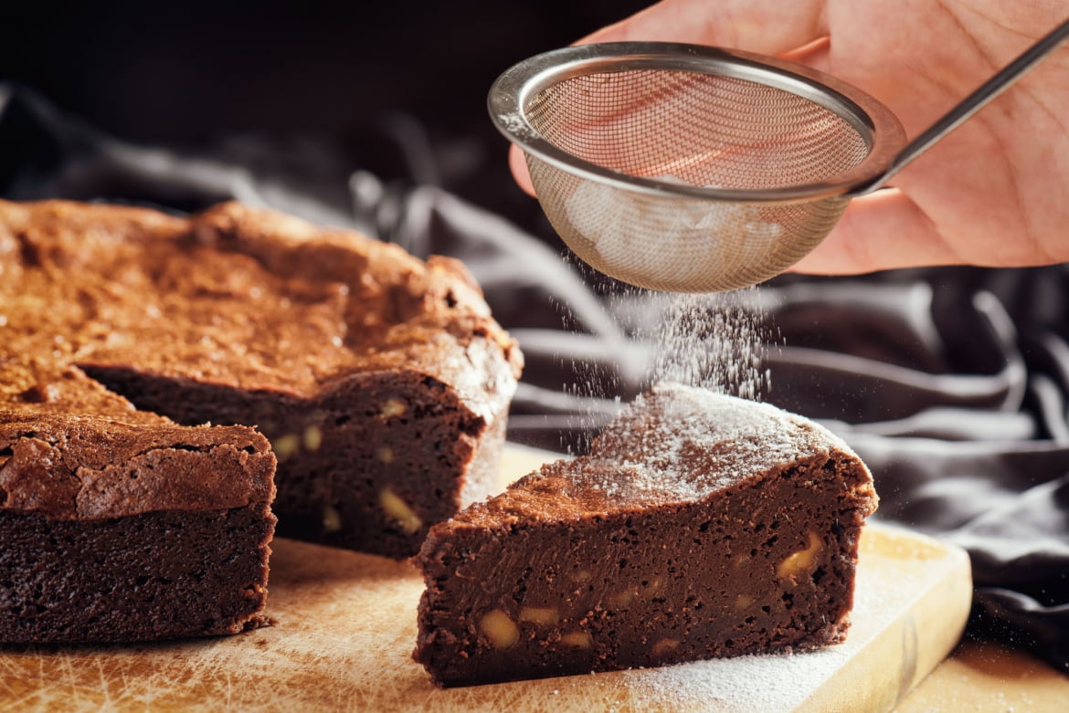 Carob Cakes with Walnuts