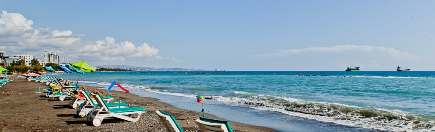 «Кастелла», Castella Beach, песчаный пляж в Айос Тихонас, Лимассол