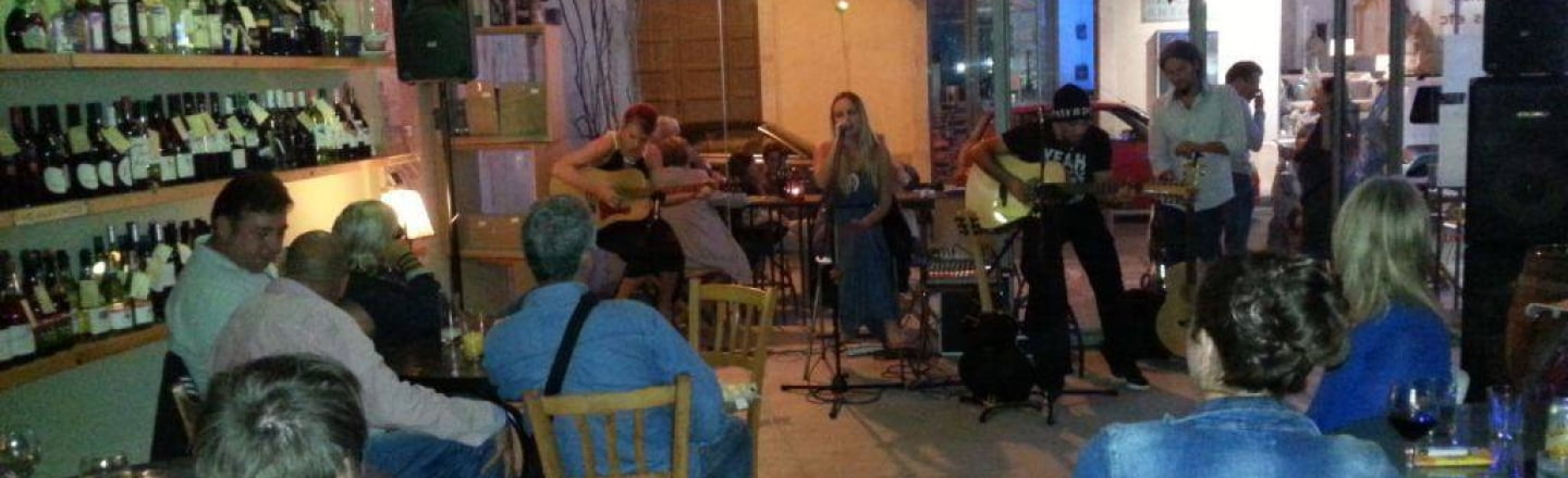 Cavart wine bar, винный бар Cavart в Лимассоле