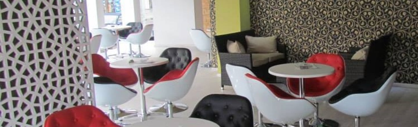 D&#039;oro Cafe — Bar, кафе и бар D&#039;oro в Ларнаке