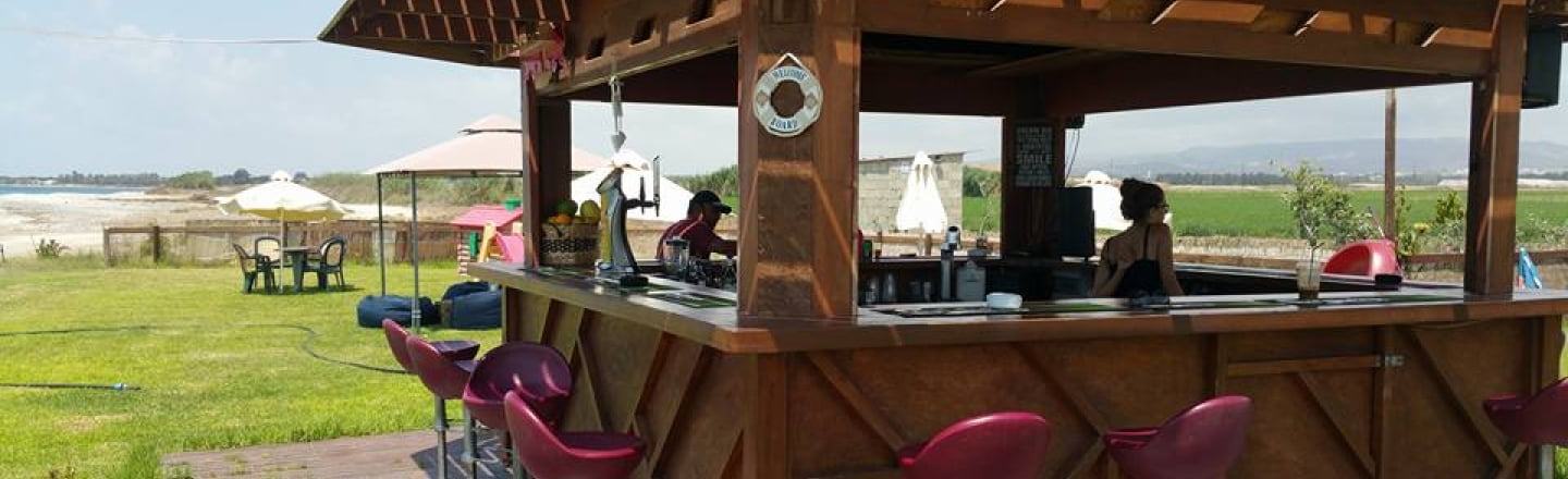 Mandria Beach Bar, бар «Мандрия» в районе Пафоса