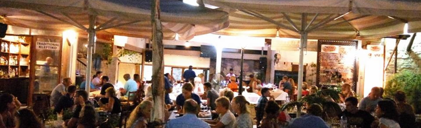 Таверна Platea Tavern в районе Писсури в Лимассоле
