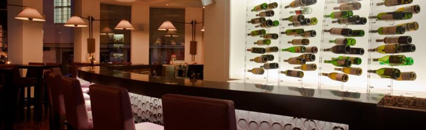 Винный бар Blue Wine Bar &amp; Lounge в Никосии