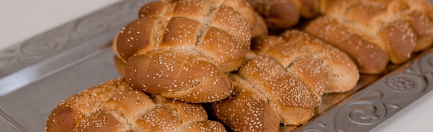 «Karpasitika Koulouri» Easter bread