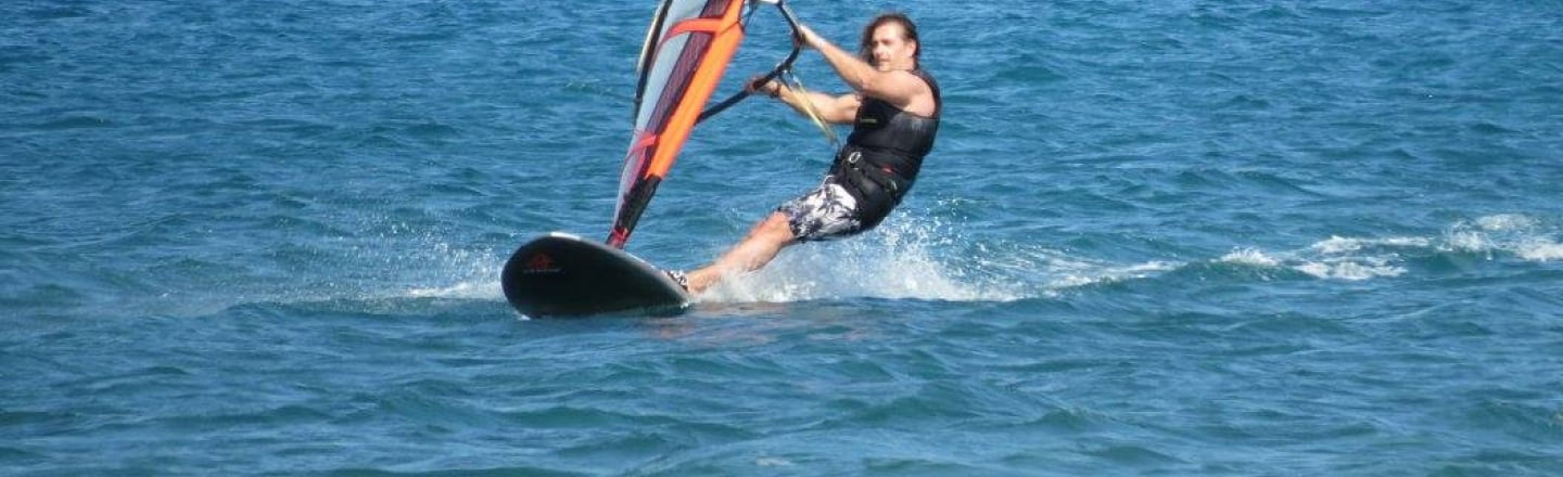 Центр виндсерфинга WindSurfCityCyprus в Ларнаке