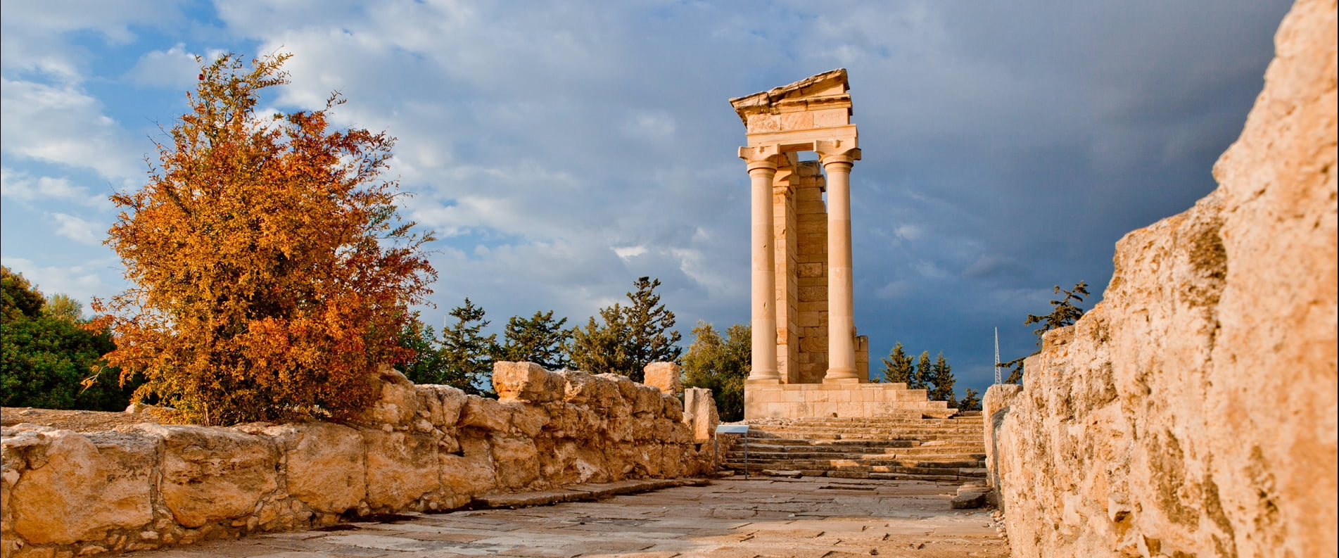 Kourion: ahead and into the past